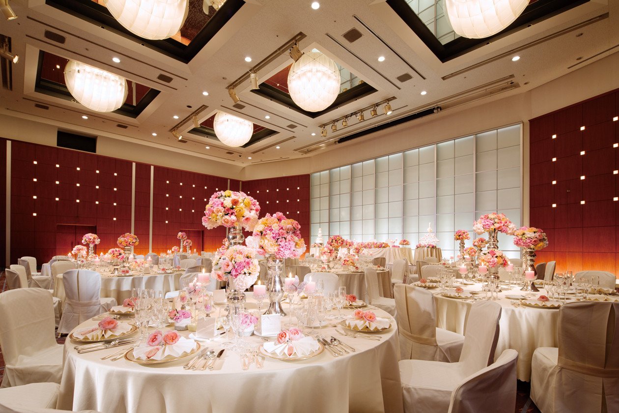 【天空】おふたりのセンスでさまざまなコーディネートも