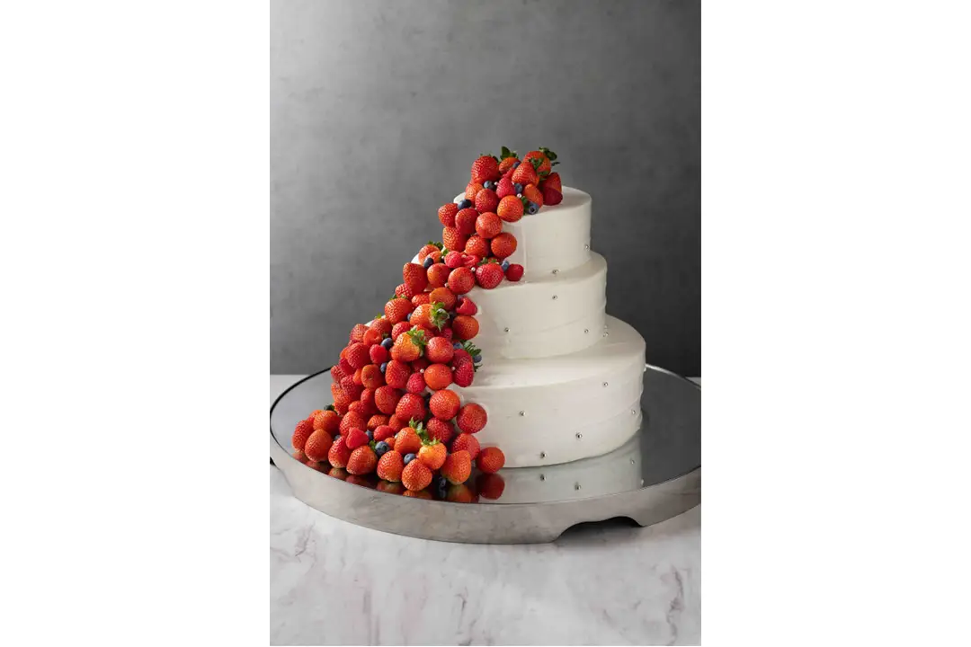 おふたりのスタイルに合わせてパティシエがオーダーメイドのウェディングケーキ
