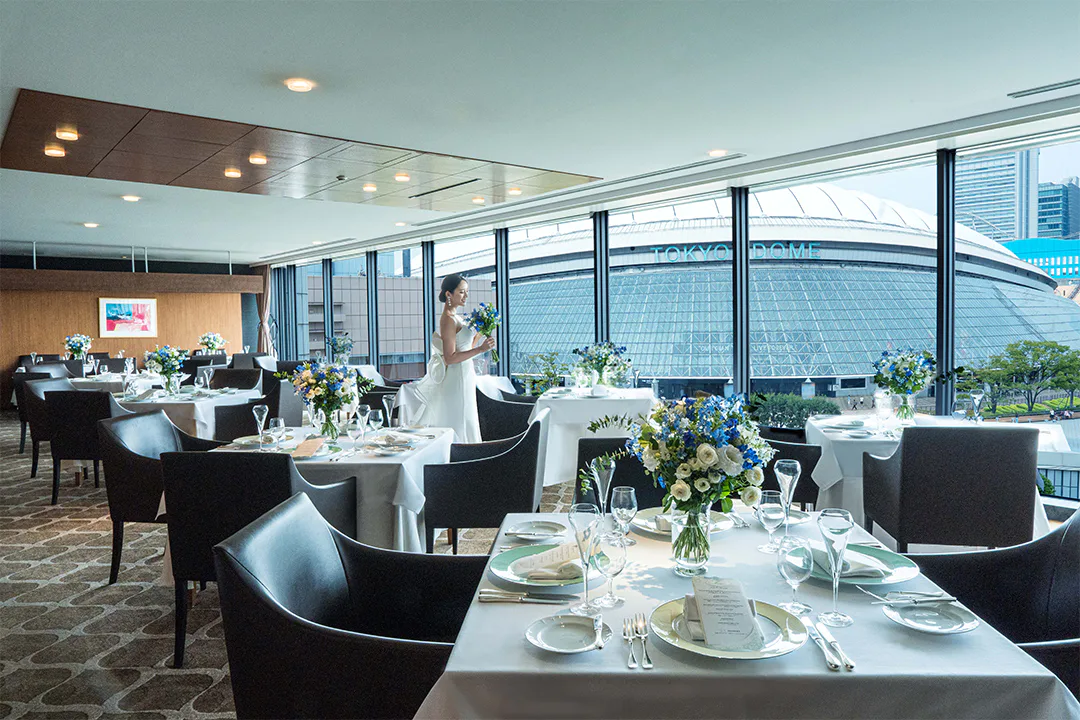 【ドゥ ミル】形式にこだわらず大人のカジュアルテイストで